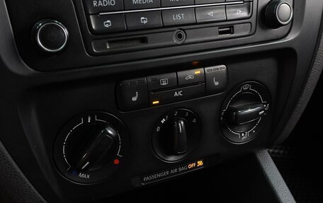 Volkswagen Jetta VI, 2014 год, 1 137 000 рублей, 13 фотография