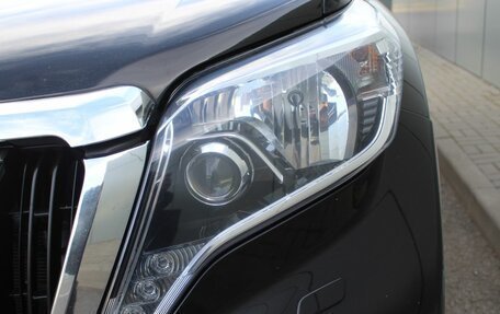 Toyota Land Cruiser Prado 150 рестайлинг 2, 2011 год, 2 350 000 рублей, 11 фотография