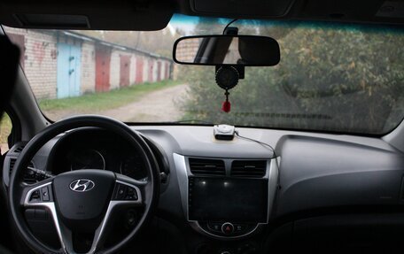 Hyundai Solaris II рестайлинг, 2012 год, 550 000 рублей, 7 фотография