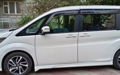 Honda Stepwgn IV, 2018 год, 2 540 000 рублей, 4 фотография