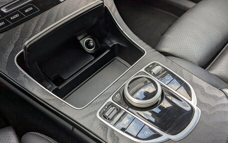 Mercedes-Benz C-Класс, 2017 год, 2 000 000 рублей, 28 фотография