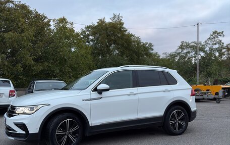 Volkswagen Tiguan II, 2021 год, 3 750 000 рублей, 9 фотография
