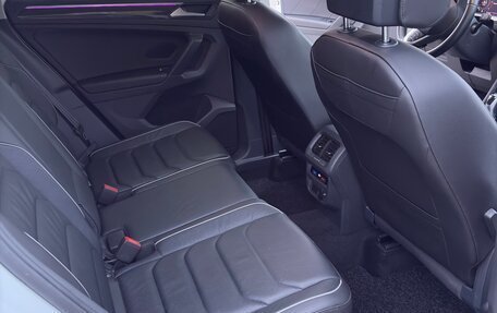 Volkswagen Tiguan II, 2021 год, 3 750 000 рублей, 21 фотография