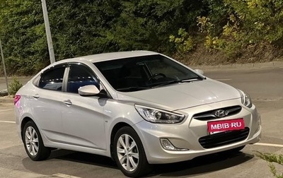 Hyundai Solaris II рестайлинг, 2013 год, 1 050 000 рублей, 1 фотография