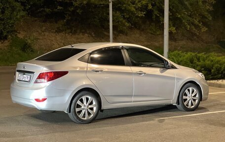 Hyundai Solaris II рестайлинг, 2013 год, 1 050 000 рублей, 2 фотография
