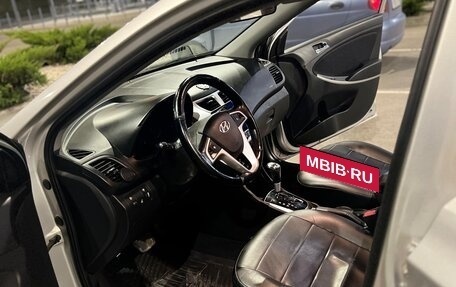 Hyundai Solaris II рестайлинг, 2013 год, 1 050 000 рублей, 8 фотография