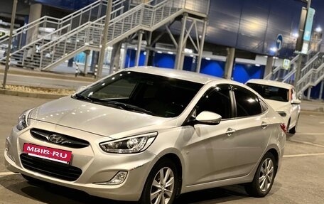 Hyundai Solaris II рестайлинг, 2013 год, 1 050 000 рублей, 6 фотография