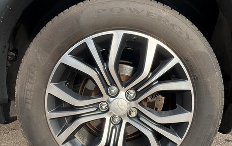Mitsubishi Outlander III рестайлинг 3, 2015 год, 1 700 000 рублей, 30 фотография