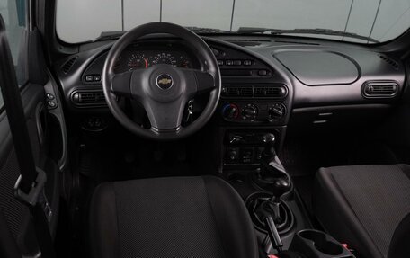 Chevrolet Niva I рестайлинг, 2016 год, 874 000 рублей, 6 фотография