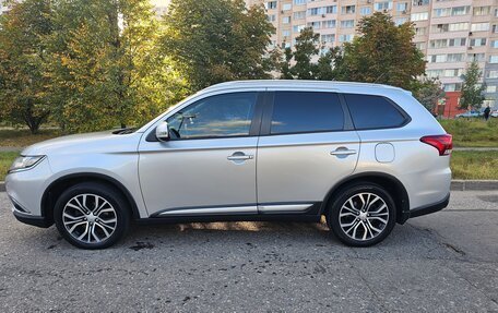 Mitsubishi Outlander III рестайлинг 3, 2016 год, 1 870 000 рублей, 4 фотография