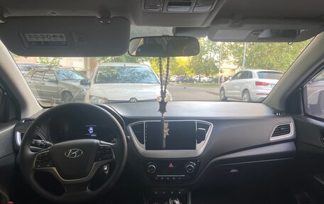 Hyundai Solaris II рестайлинг, 2019 год, 1 350 000 рублей, 6 фотография