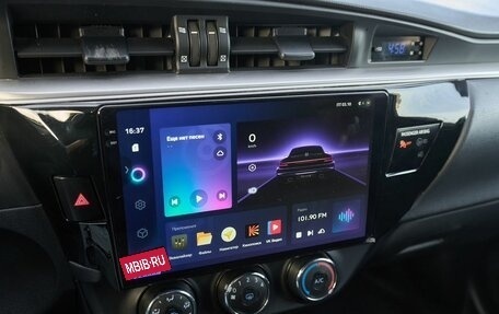 Toyota Corolla, 2013 год, 1 040 000 рублей, 5 фотография