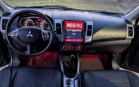 Mitsubishi Outlander III рестайлинг 3, 2008 год, 780 000 рублей, 8 фотография