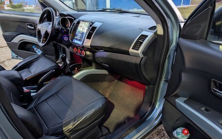 Mitsubishi Outlander III рестайлинг 3, 2008 год, 780 000 рублей, 15 фотография