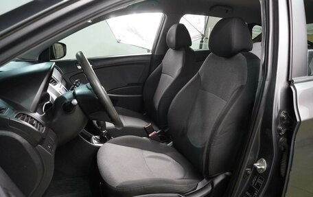 Hyundai Solaris II рестайлинг, 2013 год, 759 000 рублей, 10 фотография