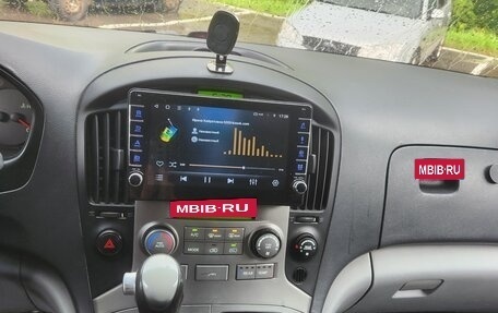Hyundai H-1 II рестайлинг, 2008 год, 1 150 000 рублей, 18 фотография
