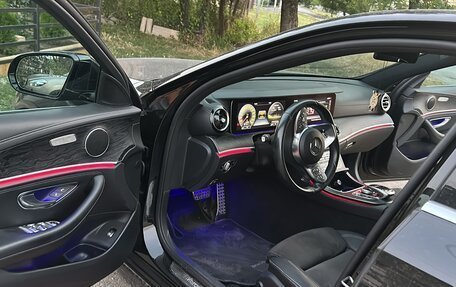 Mercedes-Benz E-Класс, 2019 год, 2 970 000 рублей, 1 фотография