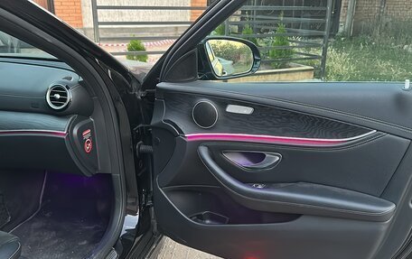 Mercedes-Benz E-Класс, 2019 год, 2 970 000 рублей, 5 фотография