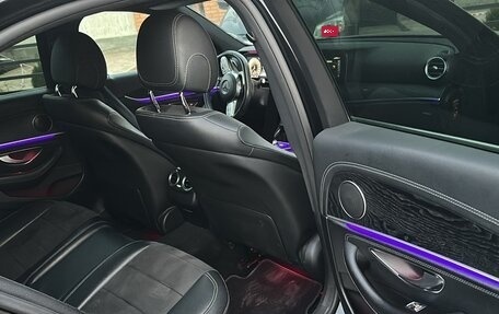 Mercedes-Benz E-Класс, 2019 год, 2 970 000 рублей, 4 фотография