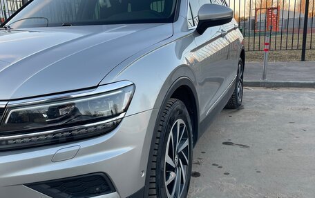 Volkswagen Tiguan II, 2018 год, 2 650 000 рублей, 3 фотография