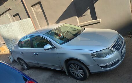 Volkswagen Passat B6, 2005 год, 380 000 рублей, 2 фотография