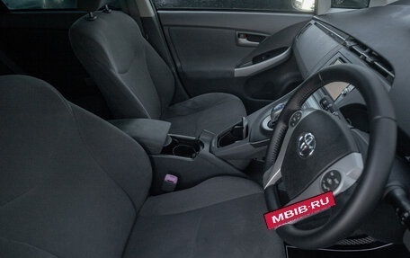 Toyota Prius, 2011 год, 1 098 000 рублей, 10 фотография