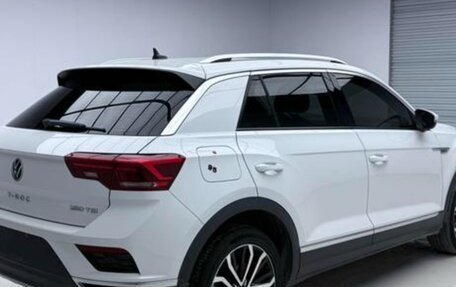 Volkswagen T-Roc I, 2022 год, 1 890 000 рублей, 4 фотография