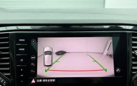 Volkswagen T-Roc I, 2022 год, 1 890 000 рублей, 10 фотография