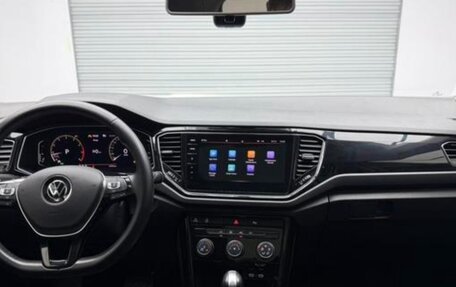 Volkswagen T-Roc I, 2022 год, 1 890 000 рублей, 9 фотография