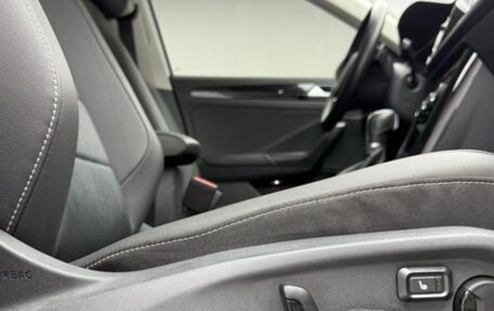 Volkswagen T-Roc I, 2022 год, 1 890 000 рублей, 12 фотография