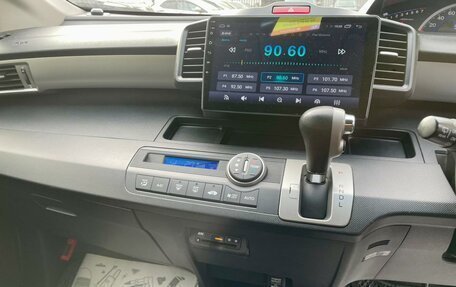 Honda Freed I, 2014 год, 1 399 000 рублей, 15 фотография