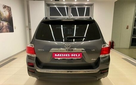 Toyota Highlander III, 2011 год, 2 250 000 рублей, 9 фотография