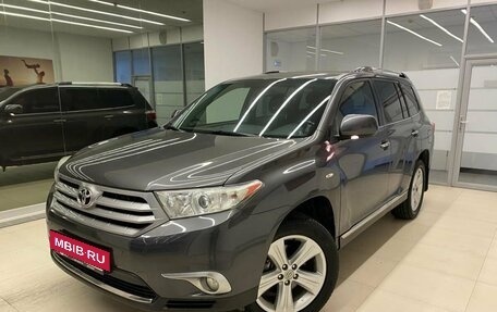 Toyota Highlander III, 2011 год, 2 250 000 рублей, 4 фотография