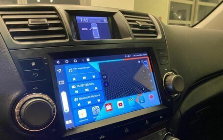Toyota Highlander III, 2011 год, 2 250 000 рублей, 14 фотография