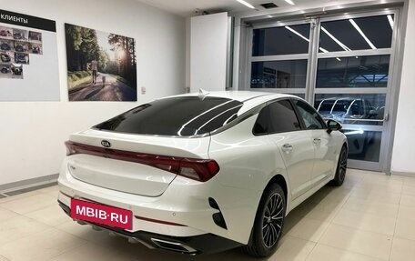 KIA K5, 2021 год, 2 700 000 рублей, 5 фотография