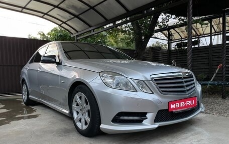 Mercedes-Benz E-Класс, 2011 год, 1 520 000 рублей, 2 фотография