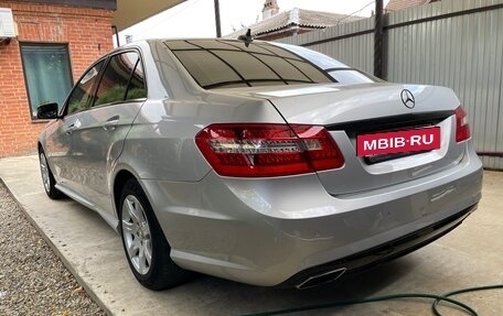 Mercedes-Benz E-Класс, 2011 год, 1 520 000 рублей, 3 фотография