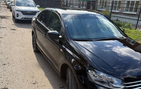 Volkswagen Polo VI (EU Market), 2014 год, 690 000 рублей, 2 фотография