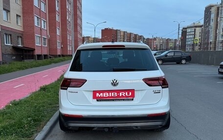 Volkswagen Tiguan II, 2017 год, 2 199 000 рублей, 5 фотография