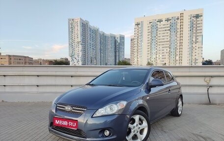 KIA cee'd I рестайлинг, 2008 год, 1 фотография