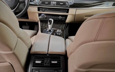 BMW 5 серия, 2012 год, 1 750 000 рублей, 21 фотография