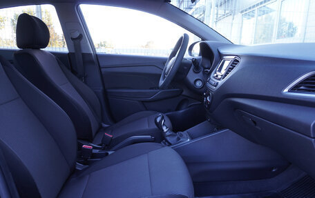 Hyundai Solaris II рестайлинг, 2018 год, 1 285 000 рублей, 17 фотография