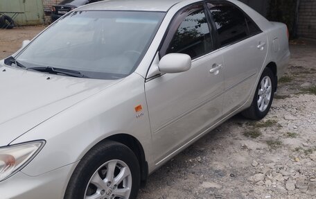 Toyota Camry V40, 2004 год, 700 000 рублей, 2 фотография
