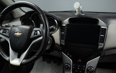 Chevrolet Cruze II, 2011 год, 699 000 рублей, 8 фотография