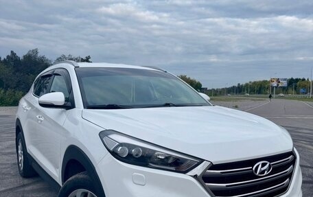 Hyundai Tucson III, 2018 год, 1 950 000 рублей, 2 фотография