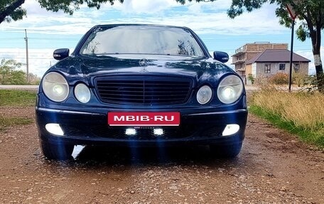 Mercedes-Benz E-Класс, 2002 год, 750 000 рублей, 1 фотография