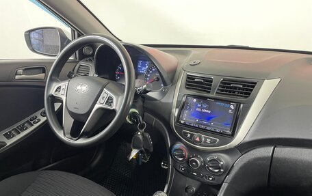 Hyundai Solaris II рестайлинг, 2015 год, 886 000 рублей, 13 фотография