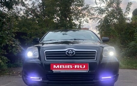 Toyota Avensis III рестайлинг, 2006 год, 950 000 рублей, 2 фотография