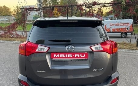 Toyota RAV4, 2015 год, 1 760 000 рублей, 4 фотография