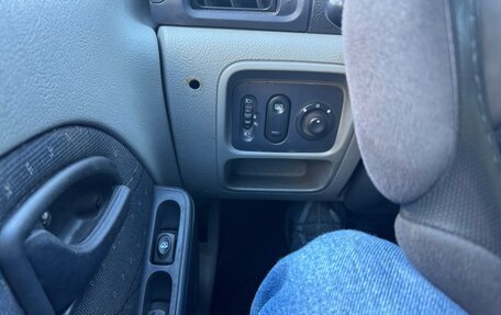 Renault Symbol I, 2004 год, 185 000 рублей, 13 фотография